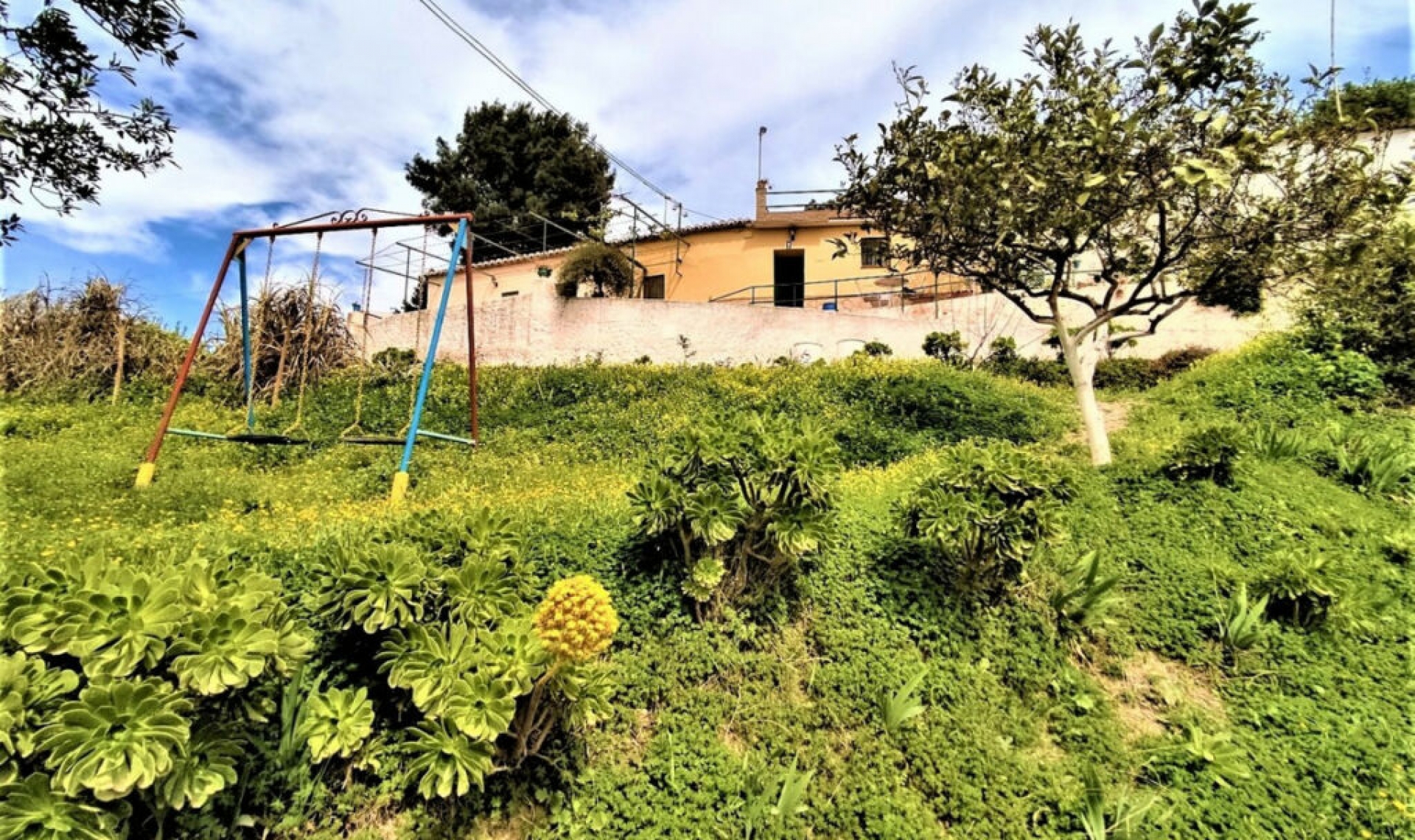 Resale - House -
Vélez-Málaga