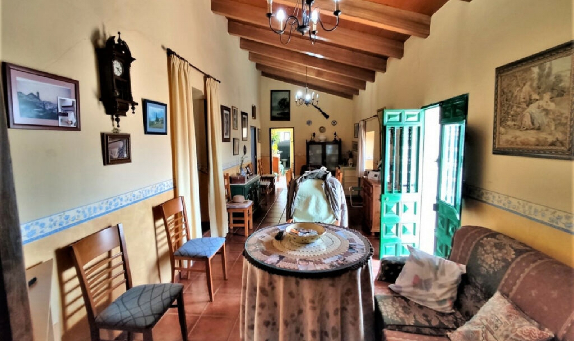 Resale - House -
Vélez-Málaga