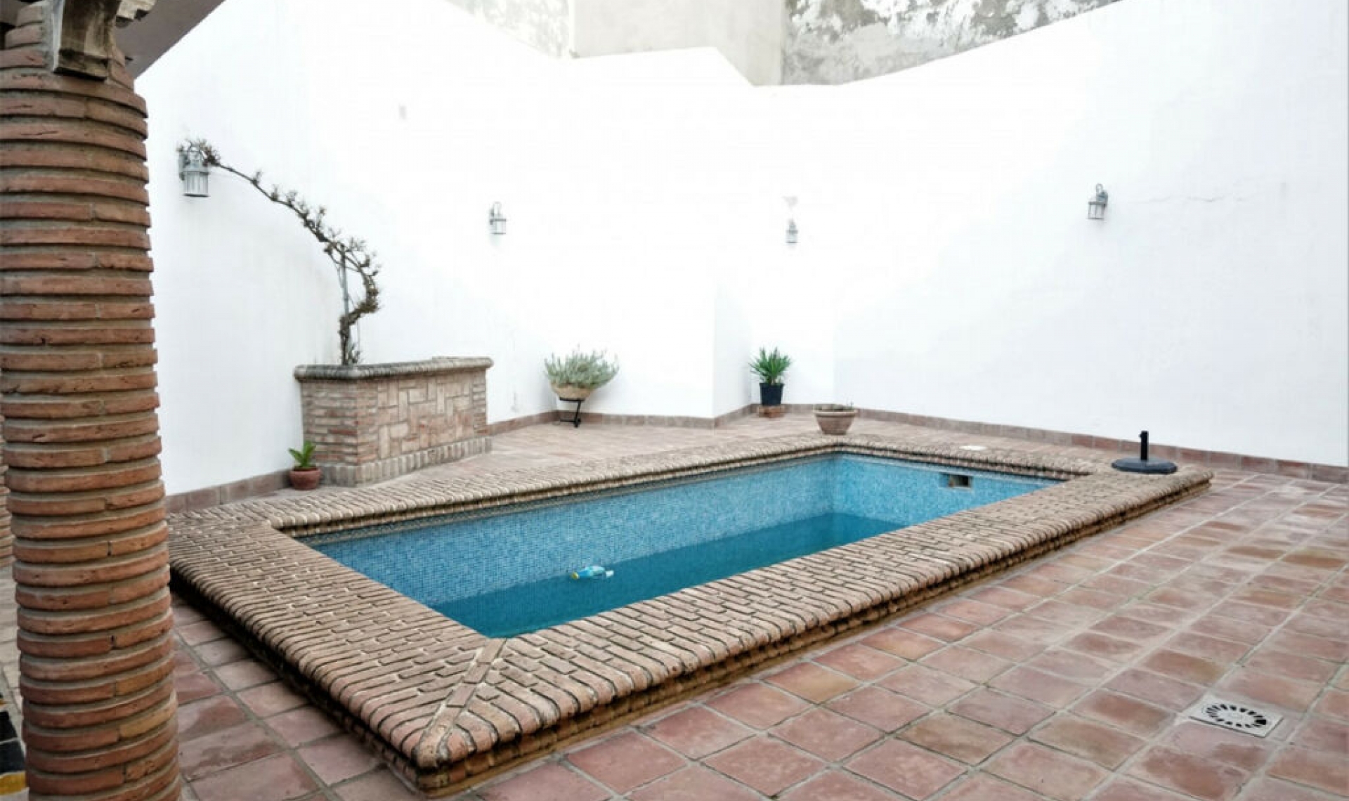Resale - House -
Vélez-Málaga