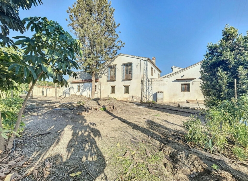 Resale - House -
Vélez-Málaga