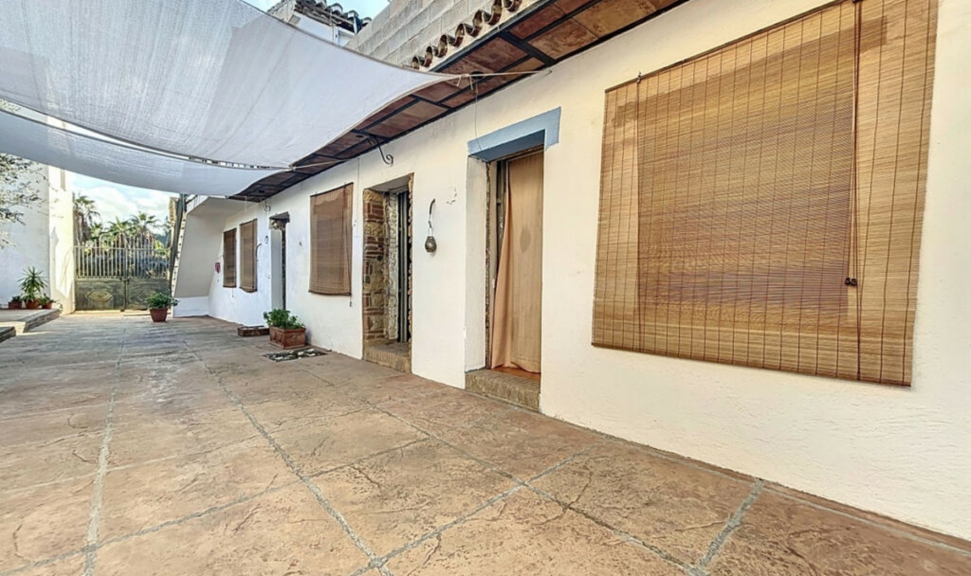 Resale - House -
Vélez-Málaga