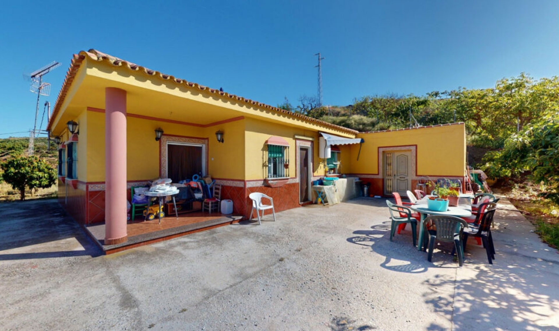 Resale - House -
Vélez-Málaga