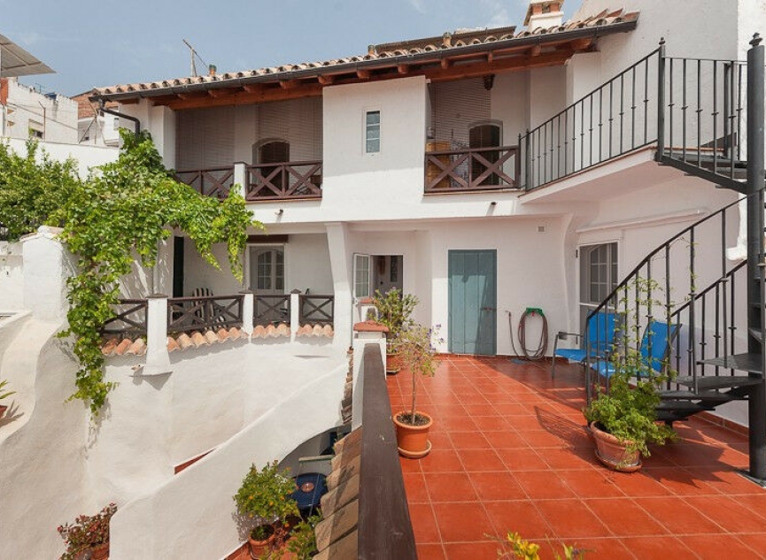 Resale - House -
Vélez-Málaga