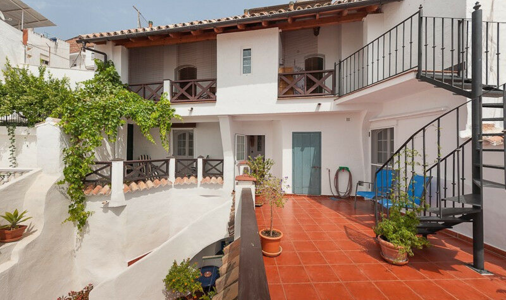 Resale - House -
Vélez-Málaga