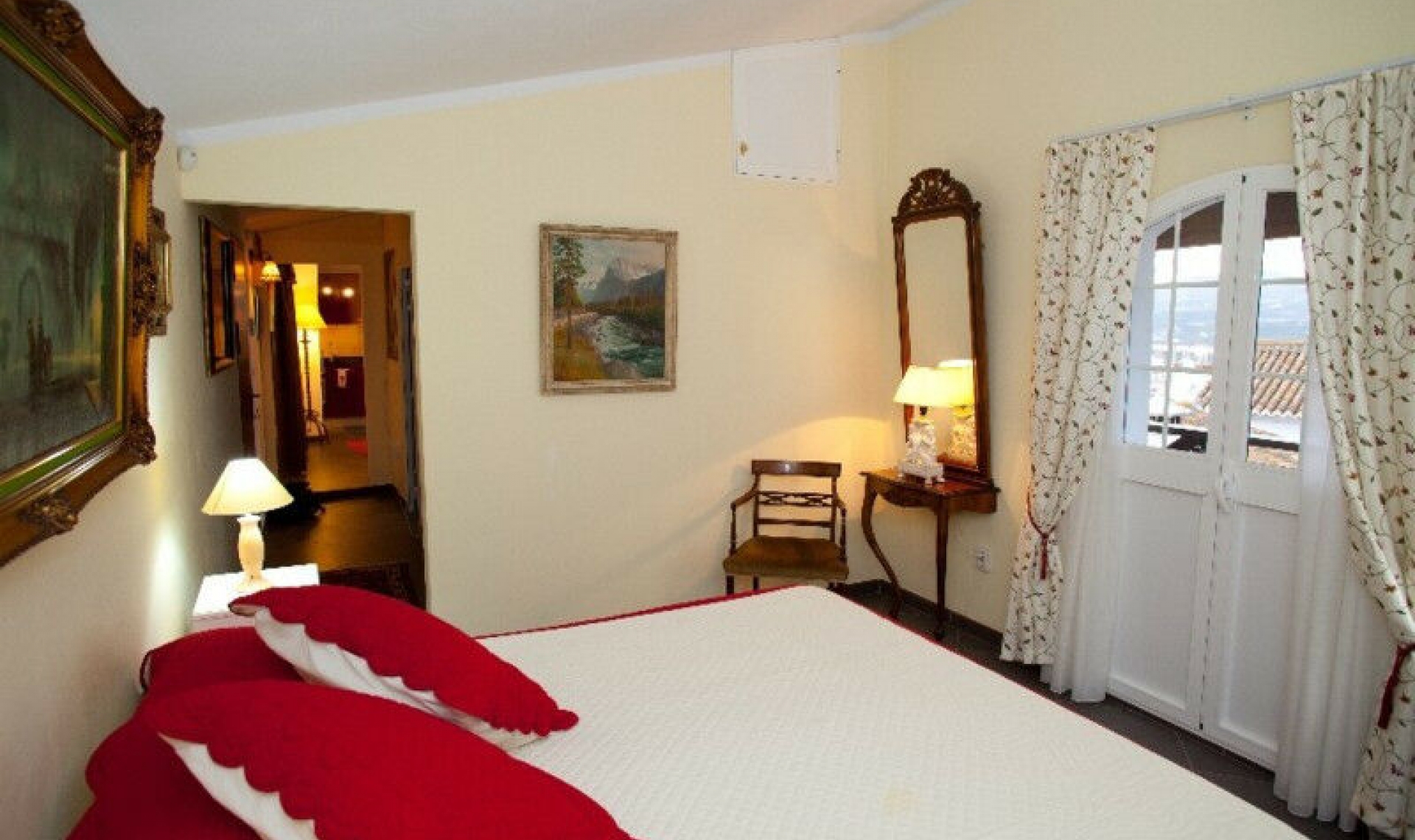 Resale - House -
Vélez-Málaga