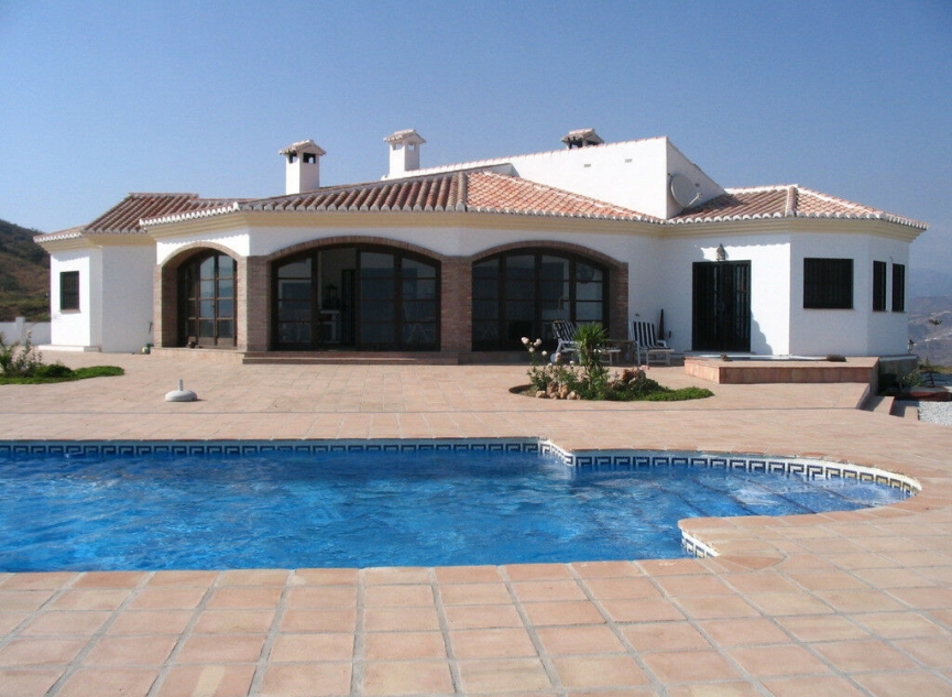 Resale - House -
Vélez-Málaga