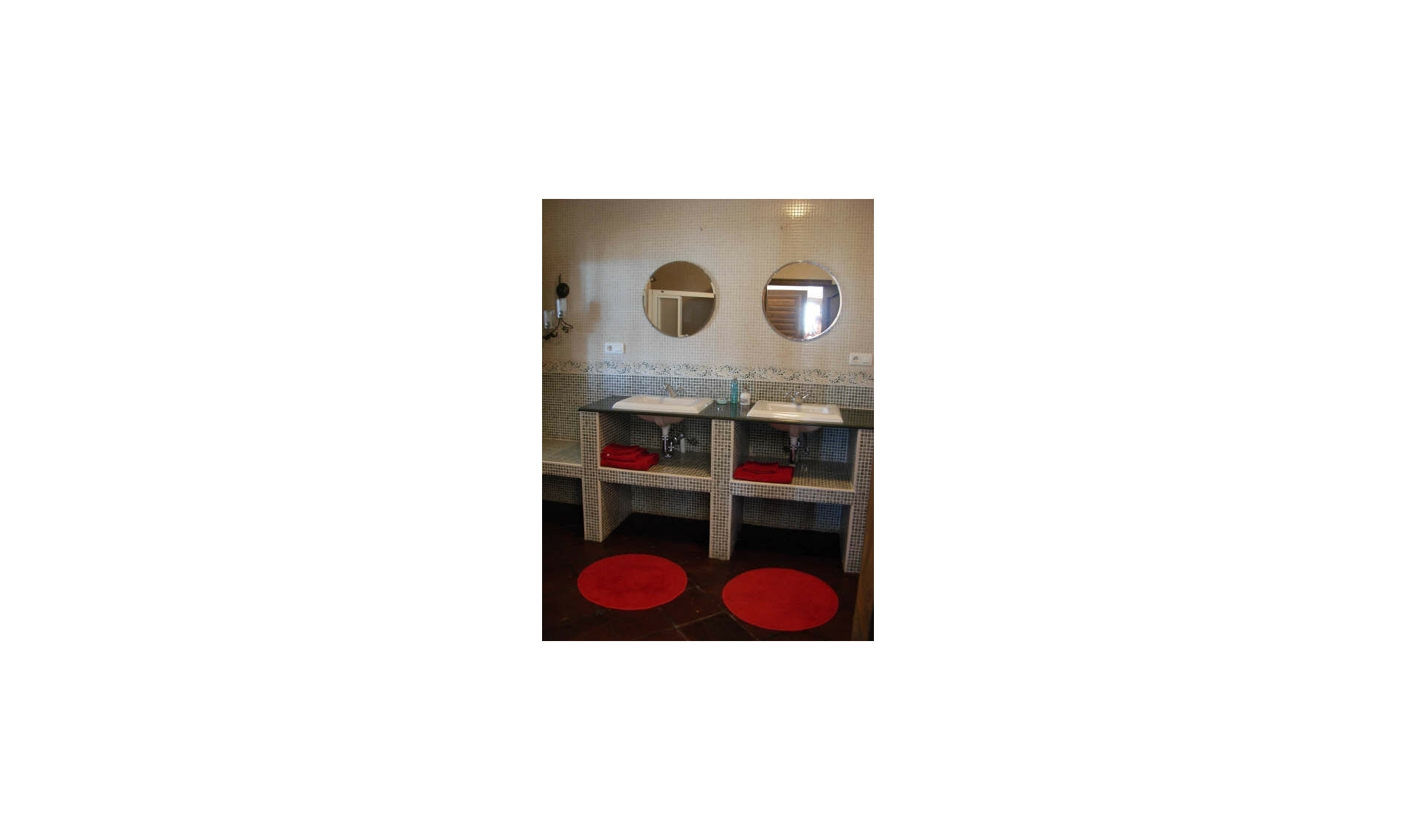 Resale - House -
Vélez-Málaga