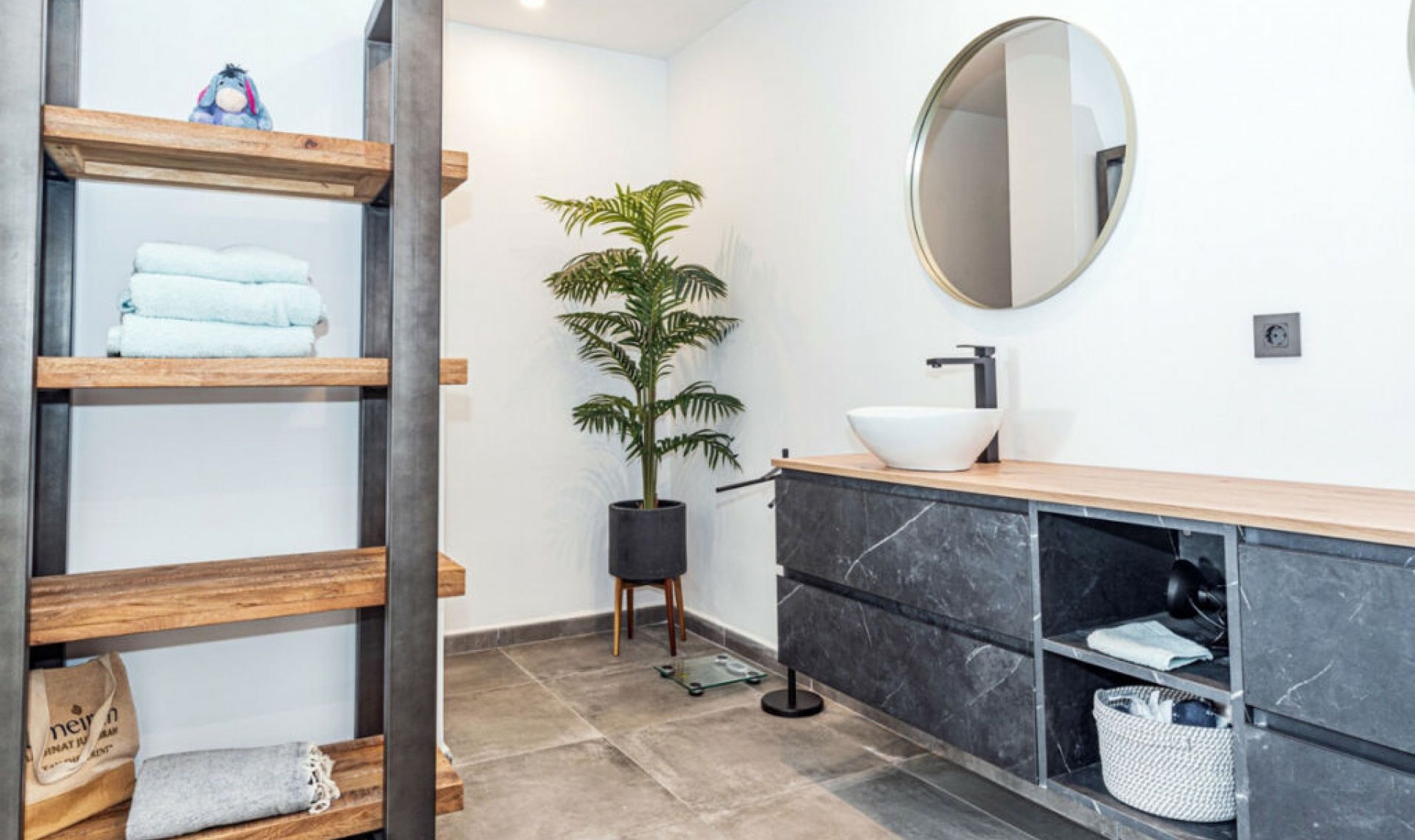 Resale - House -
Vélez-Málaga