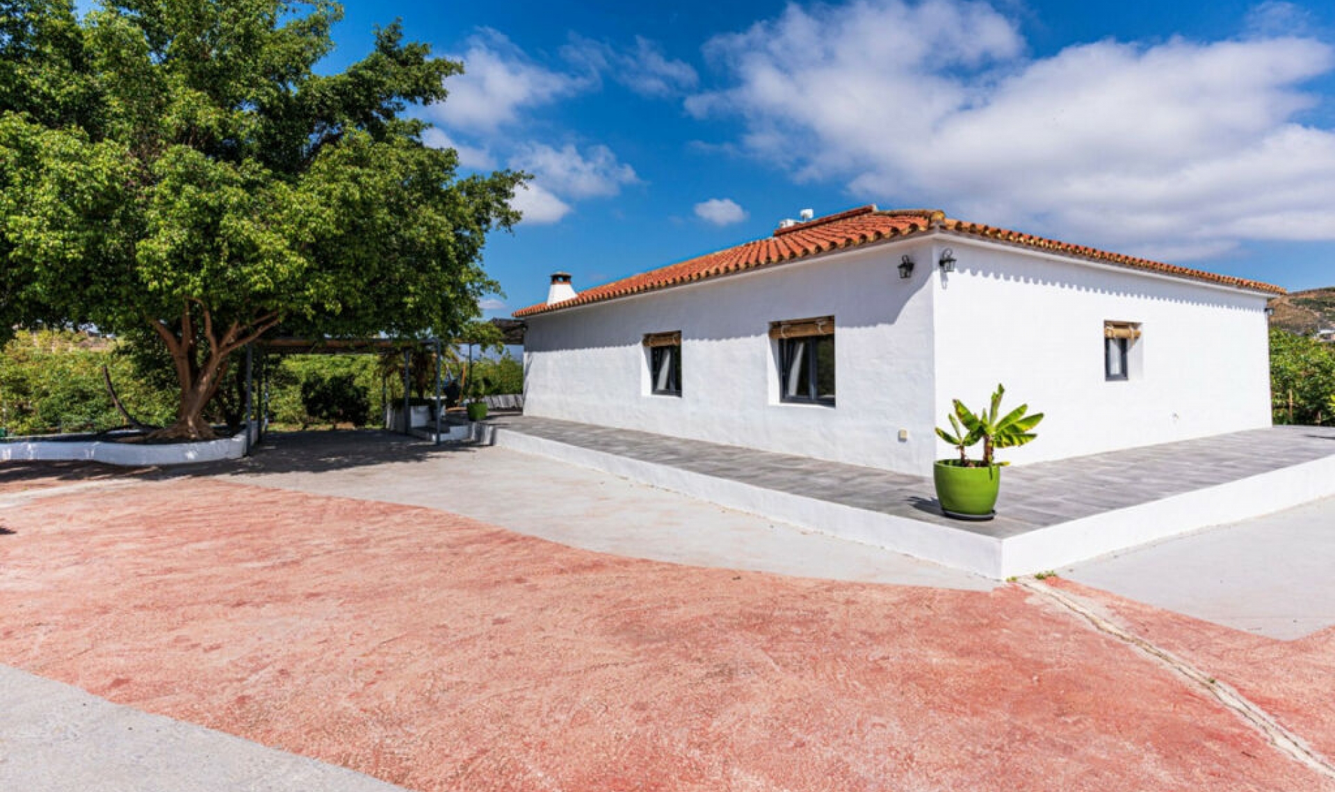 Resale - House -
Vélez-Málaga