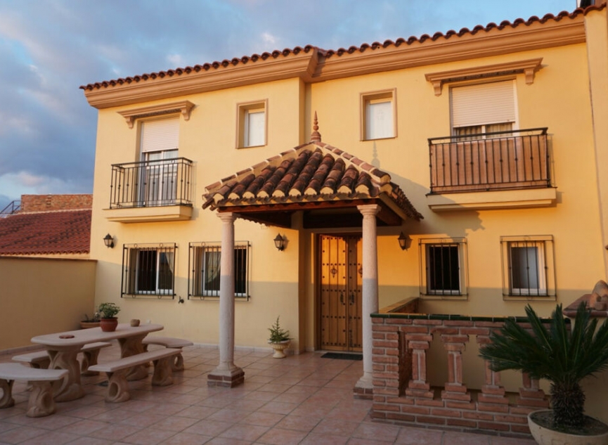 Resale - House -
Vélez-Málaga