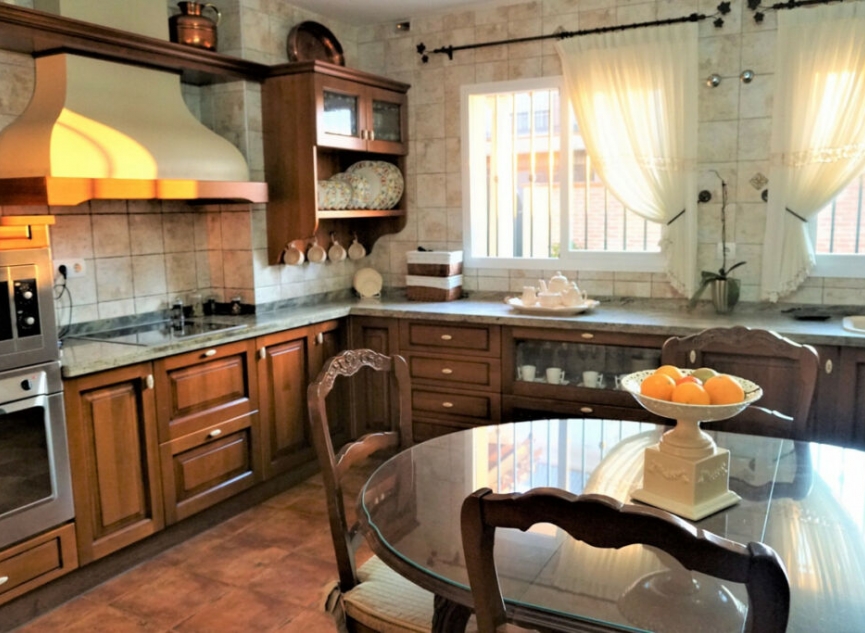 Resale - House -
Vélez-Málaga