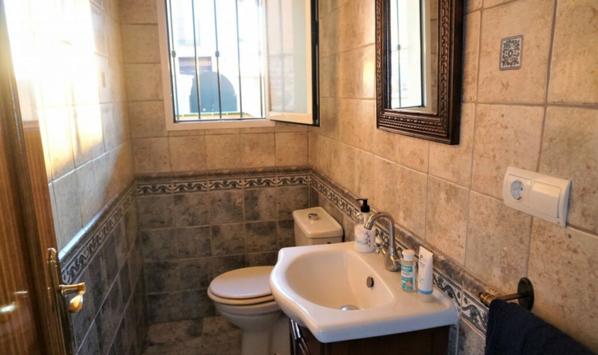 Resale - House -
Vélez-Málaga