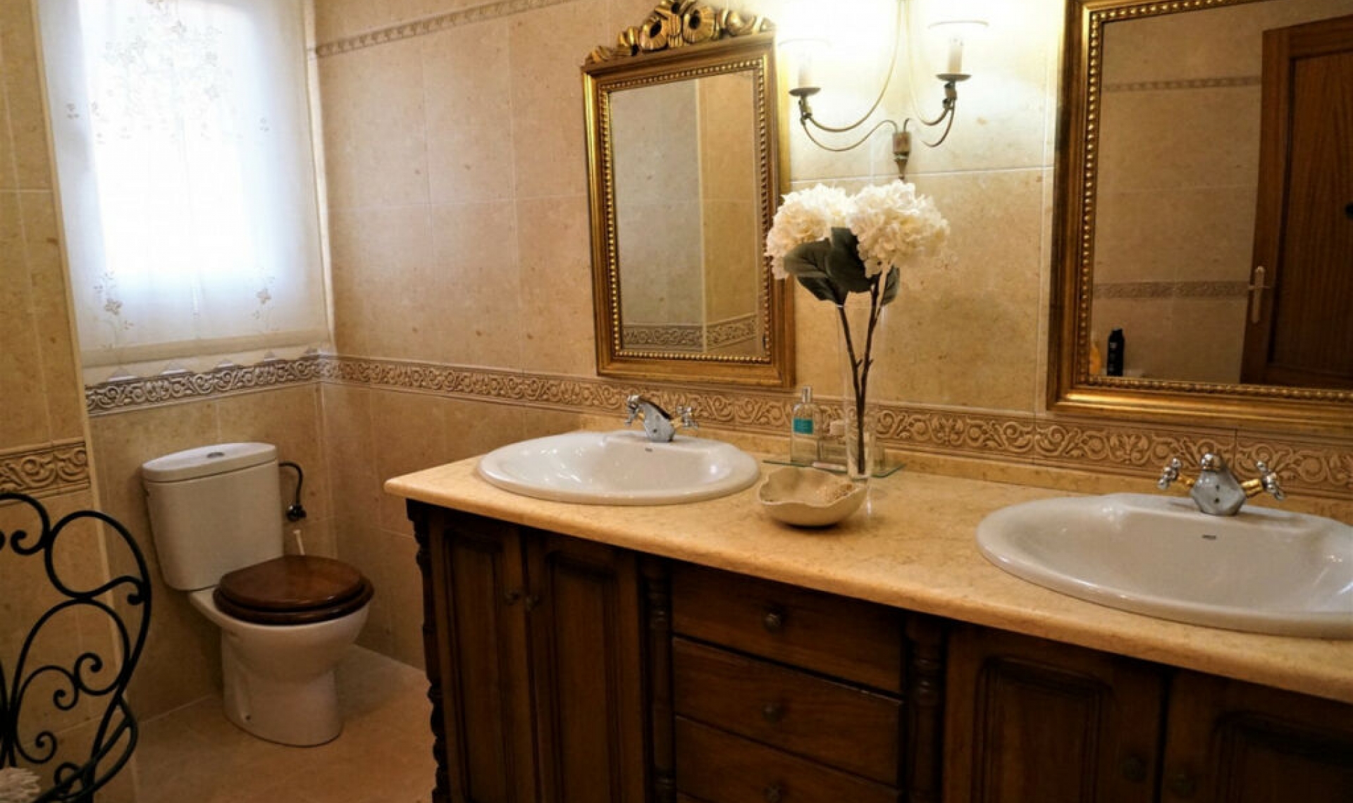 Resale - House -
Vélez-Málaga