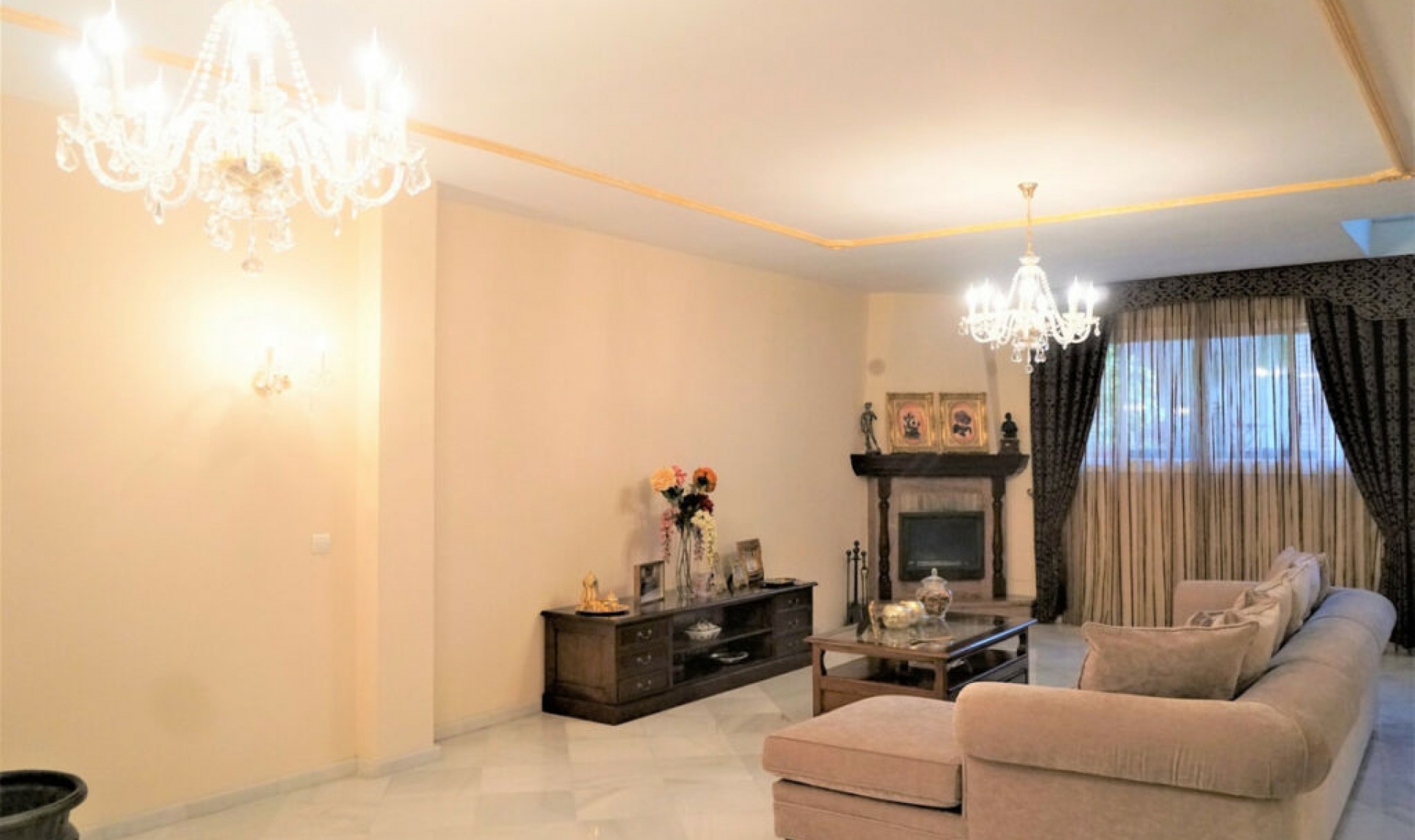 Resale - House -
Vélez-Málaga