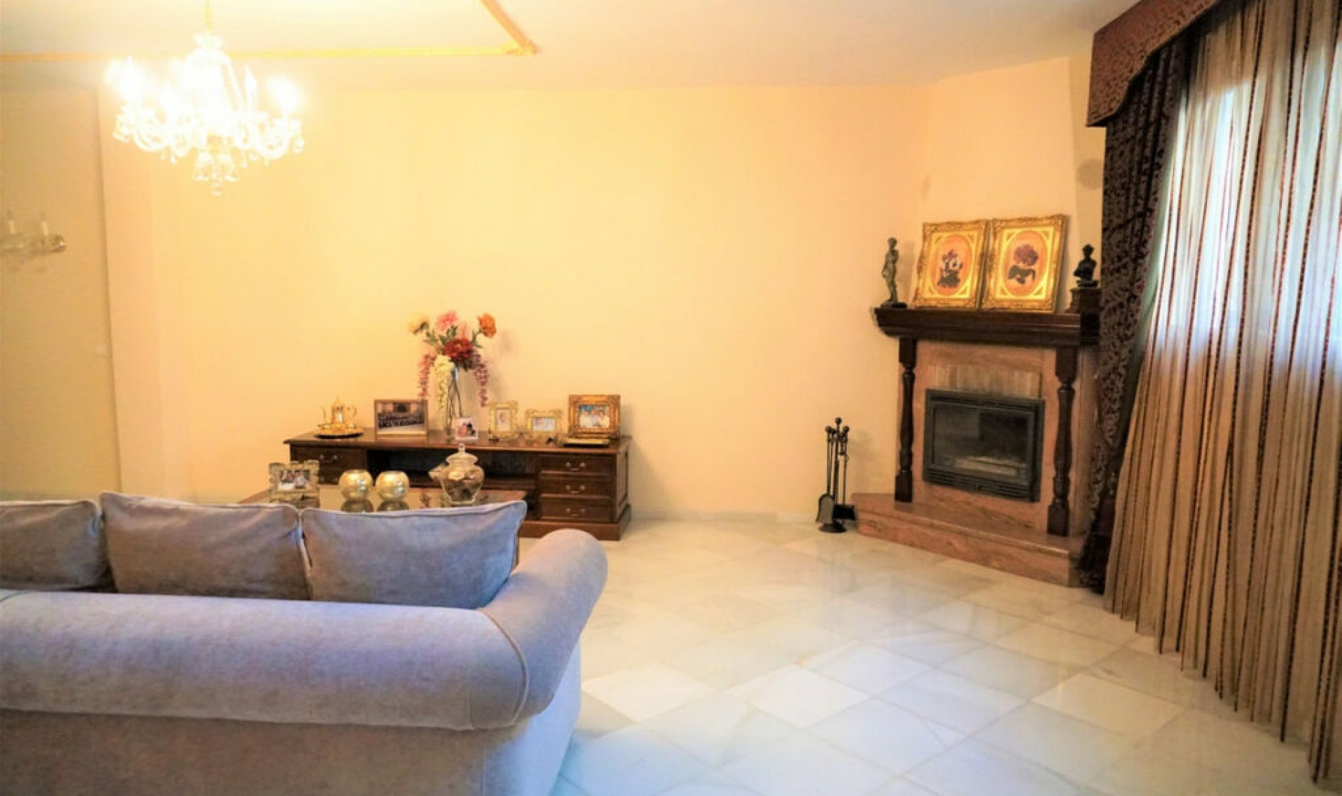Resale - House -
Vélez-Málaga