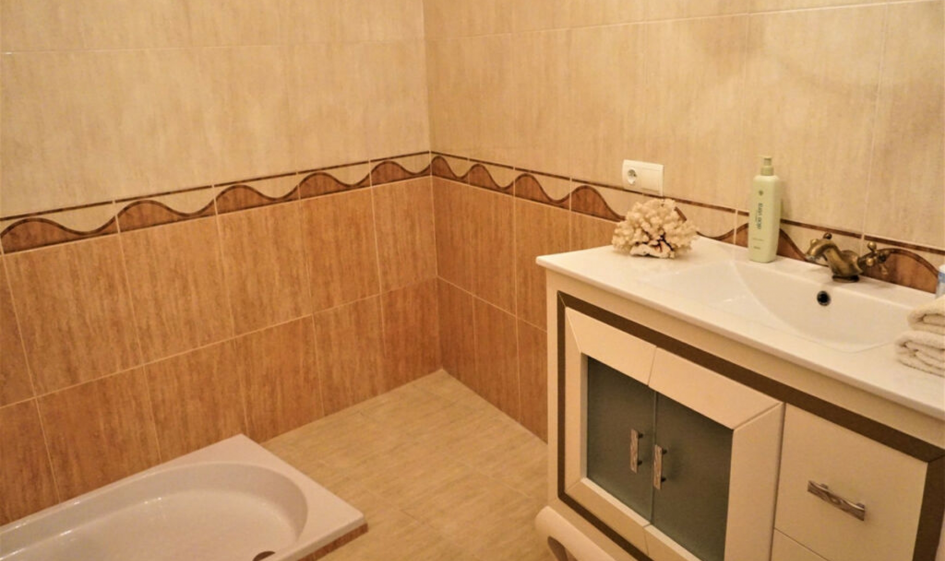 Resale - House -
Vélez-Málaga