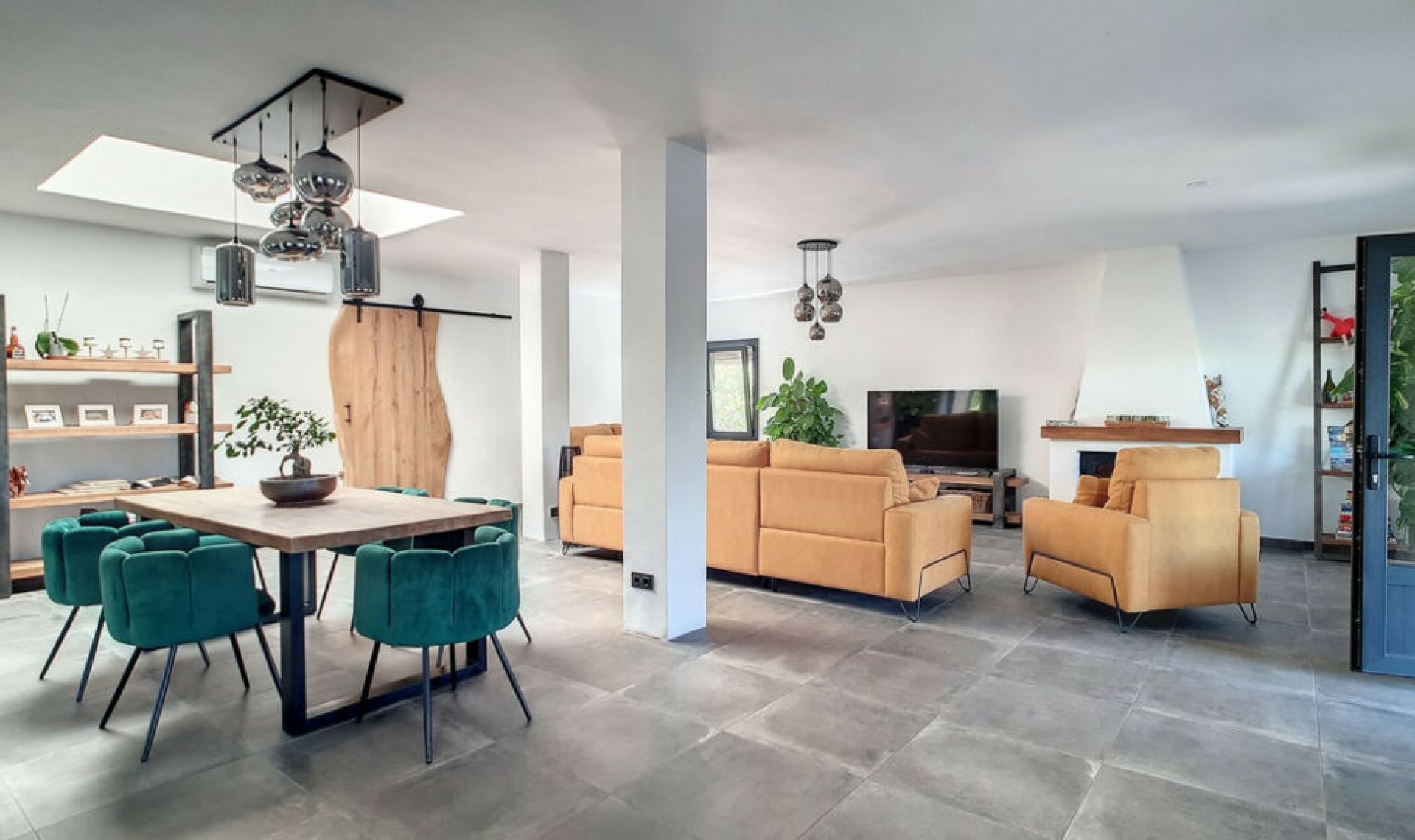 Resale - House -
Vélez-Málaga