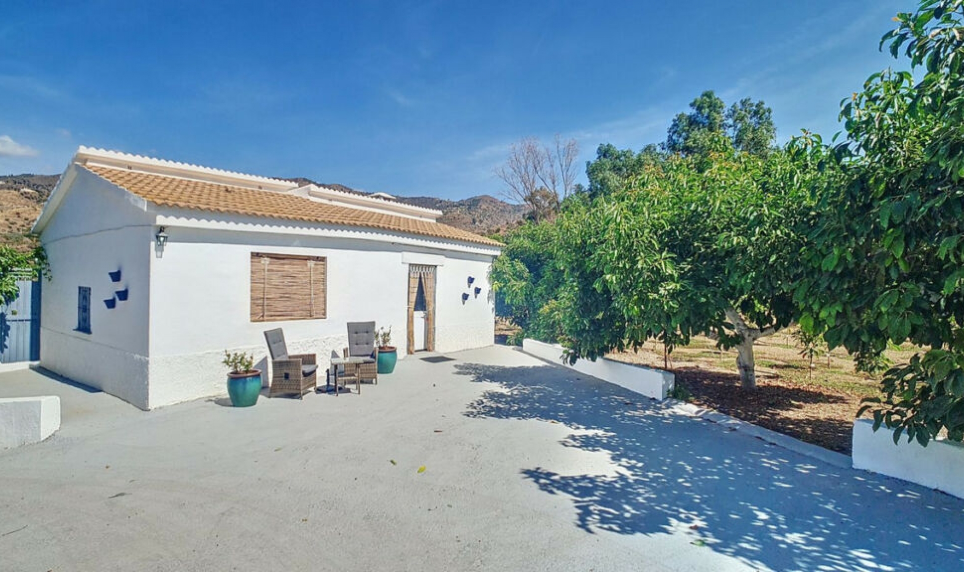 Resale - House -
Vélez-Málaga