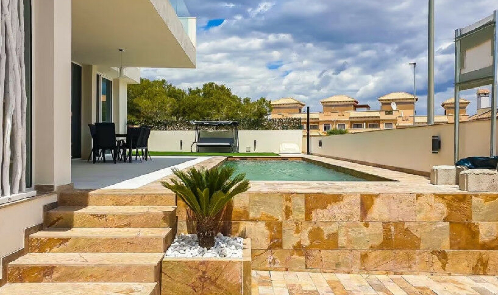 Resale - House -
Villamartín