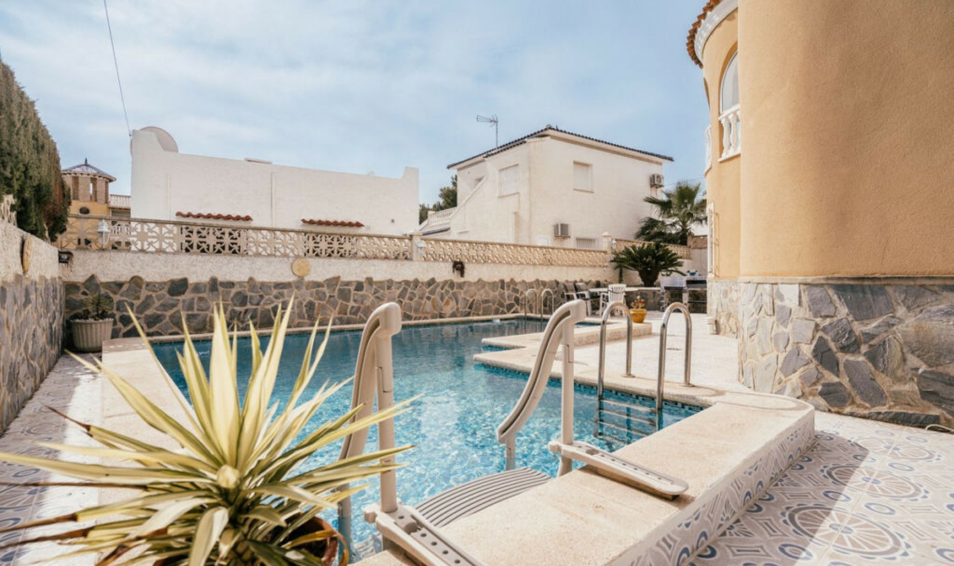 Resale - House -
Villamartín