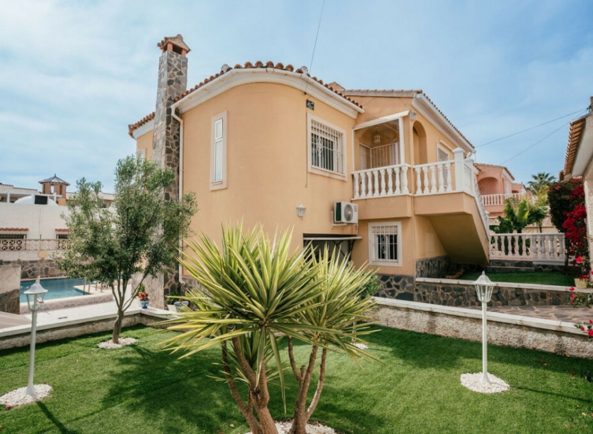 Resale - House -
Villamartín