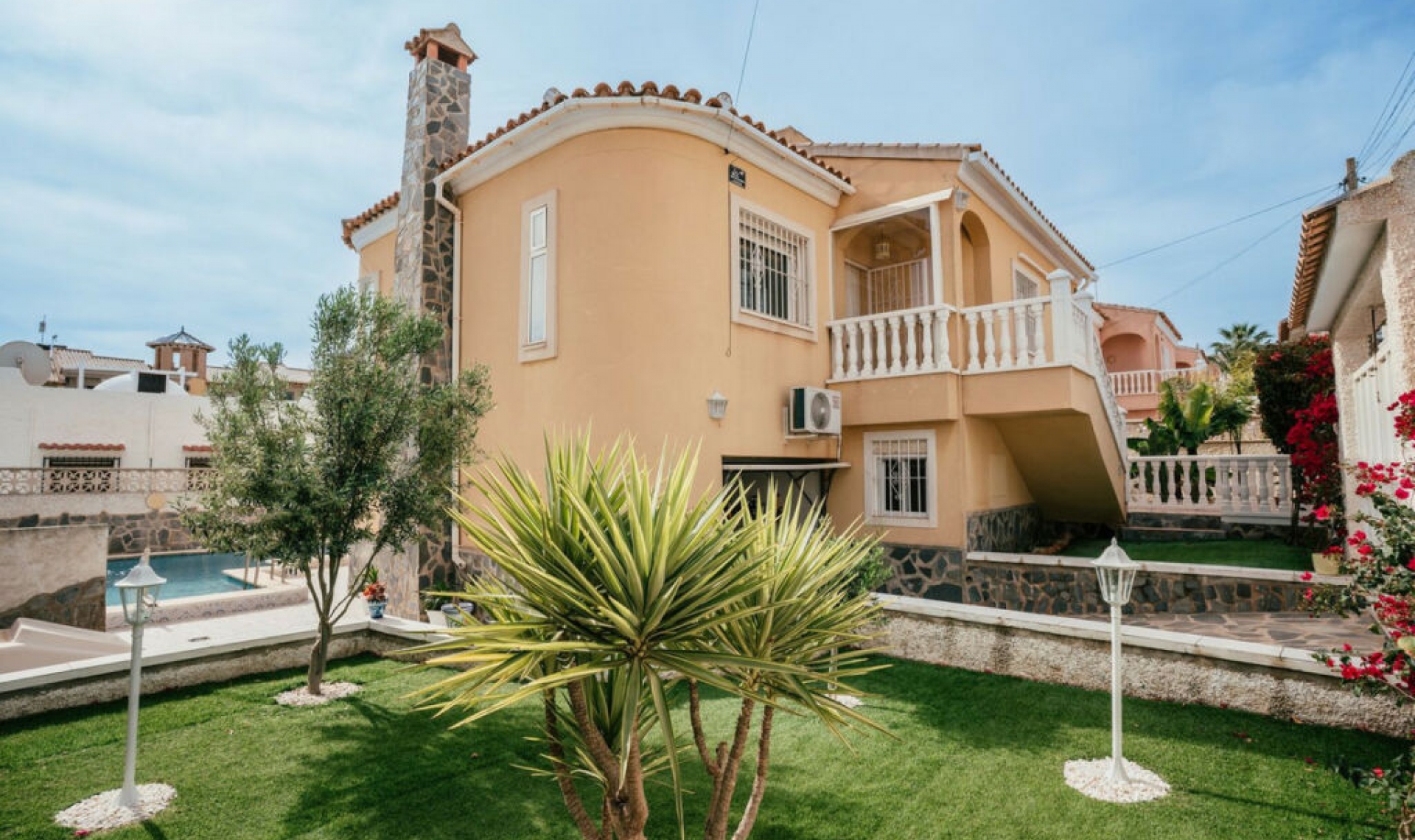 Resale - House -
Villamartín