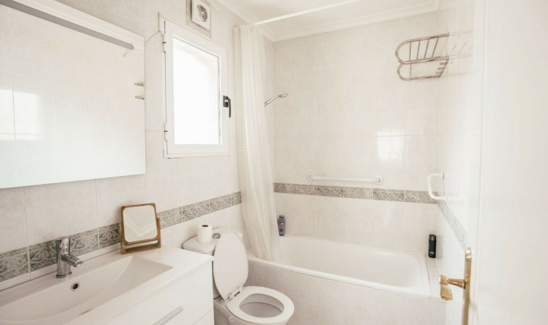 Resale - House -
Villamartín