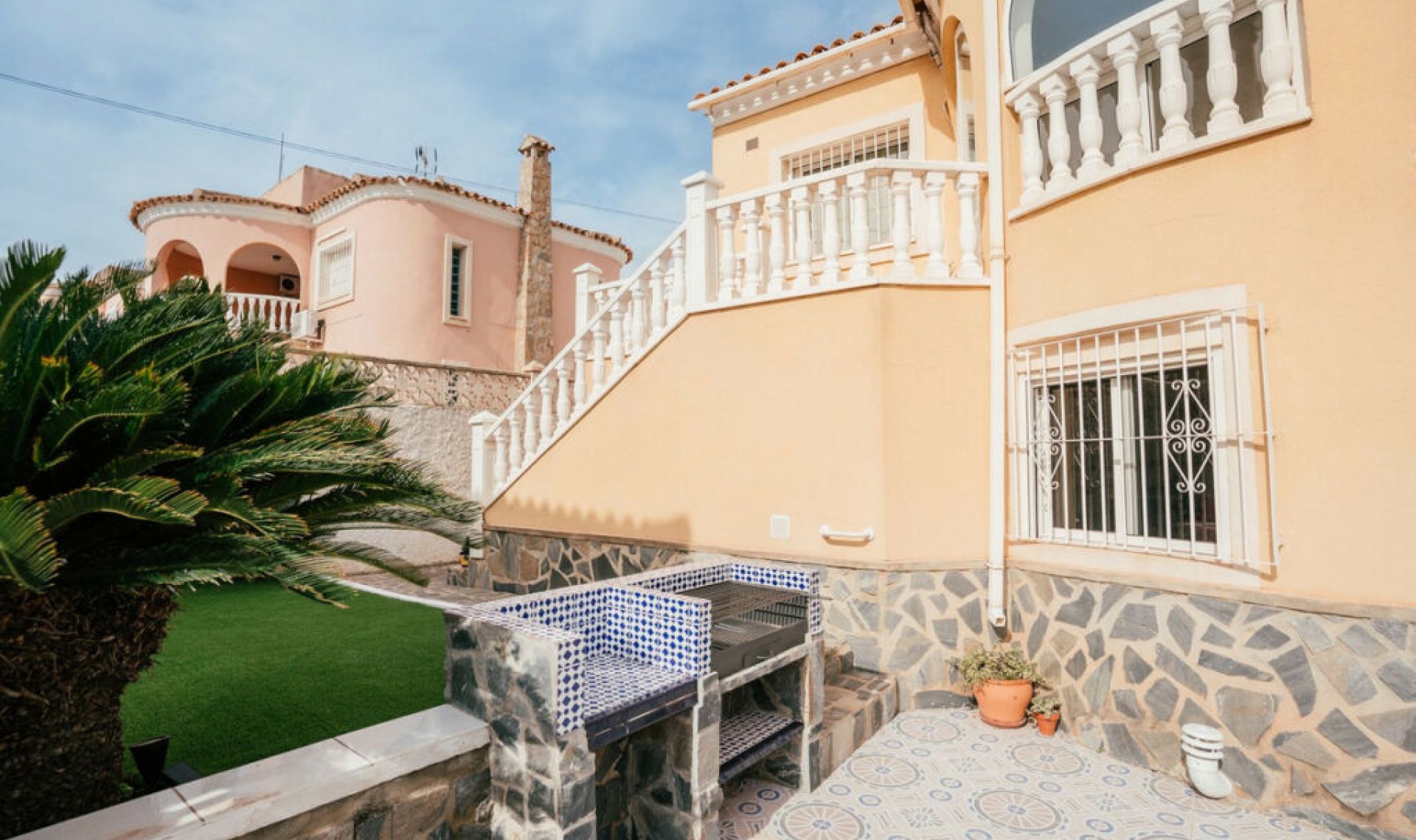 Resale - House -
Villamartín