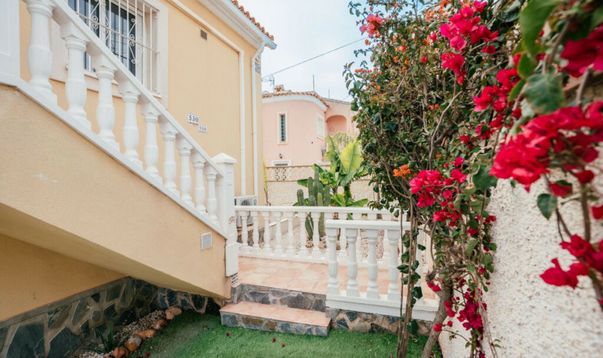 Resale - House -
Villamartín