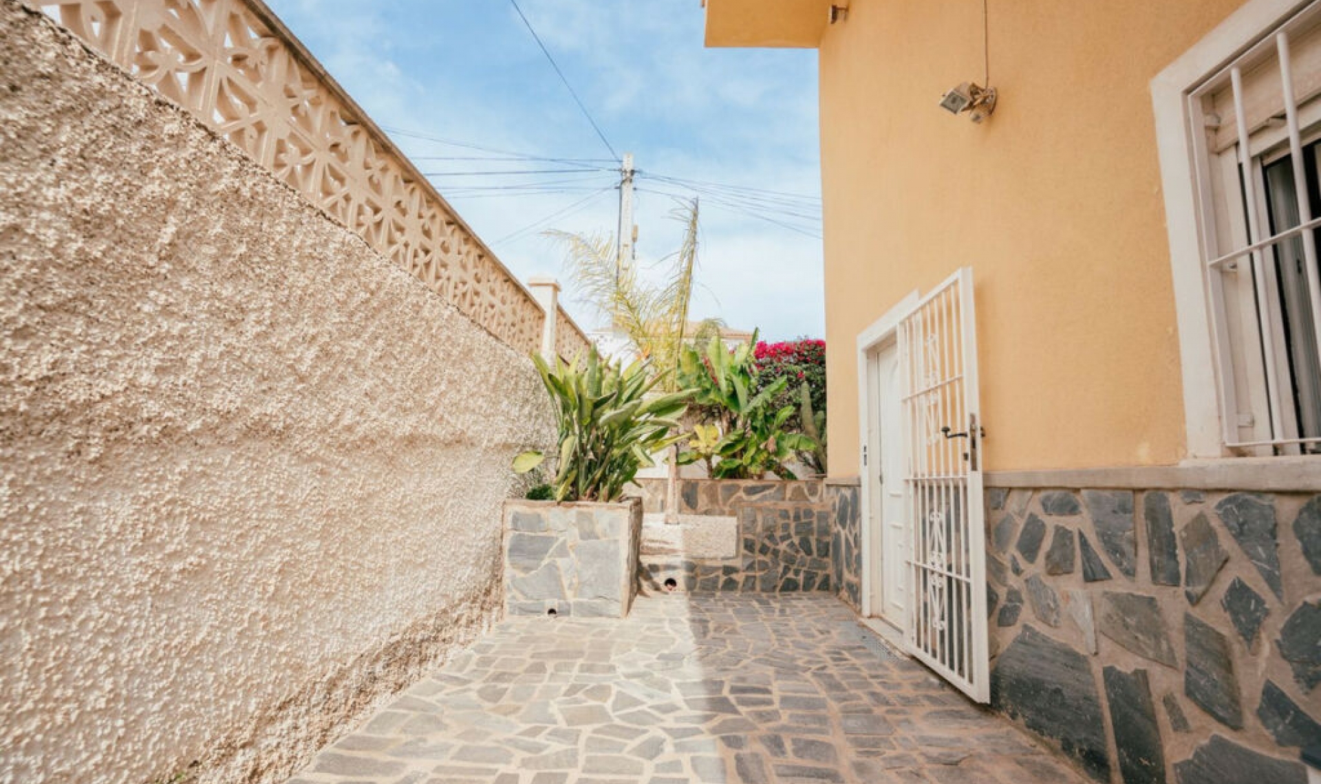 Resale - House -
Villamartín