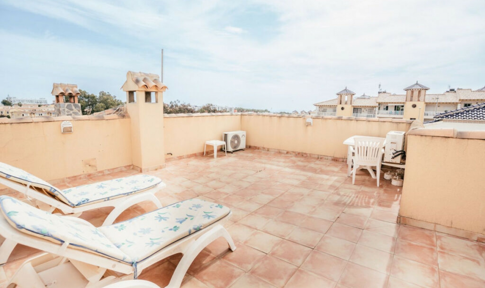 Resale - House -
Villamartín