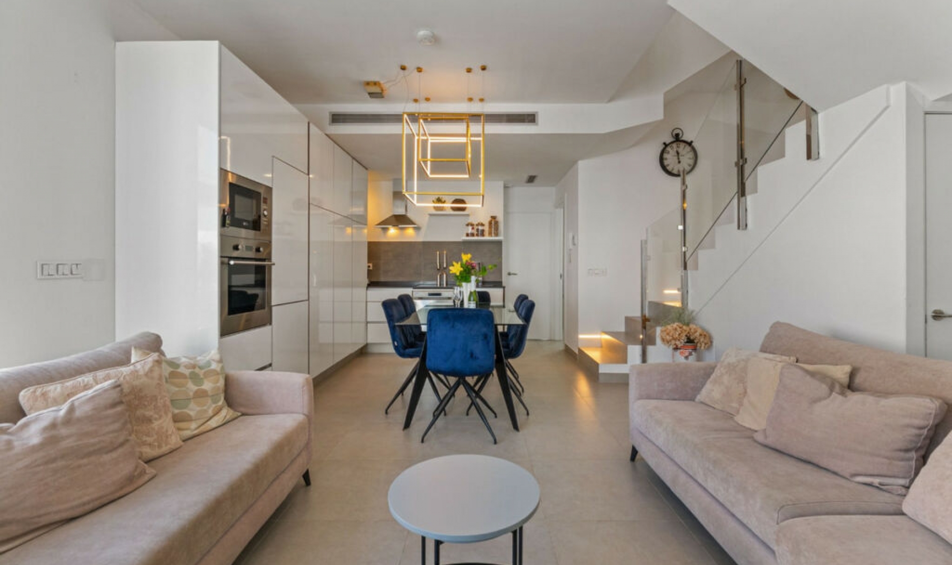 Resale - House -
Villamartín