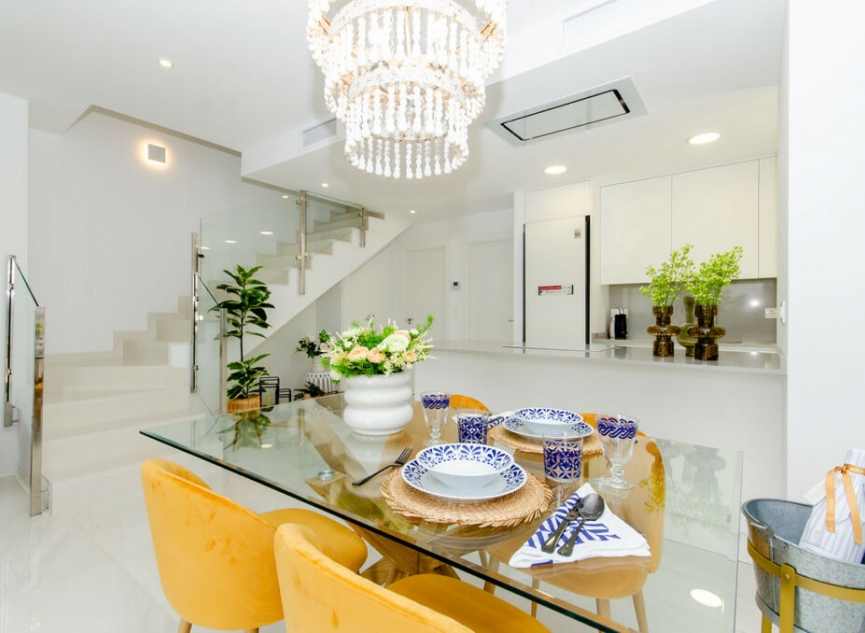 Resale - House -
Vista Bella Golf