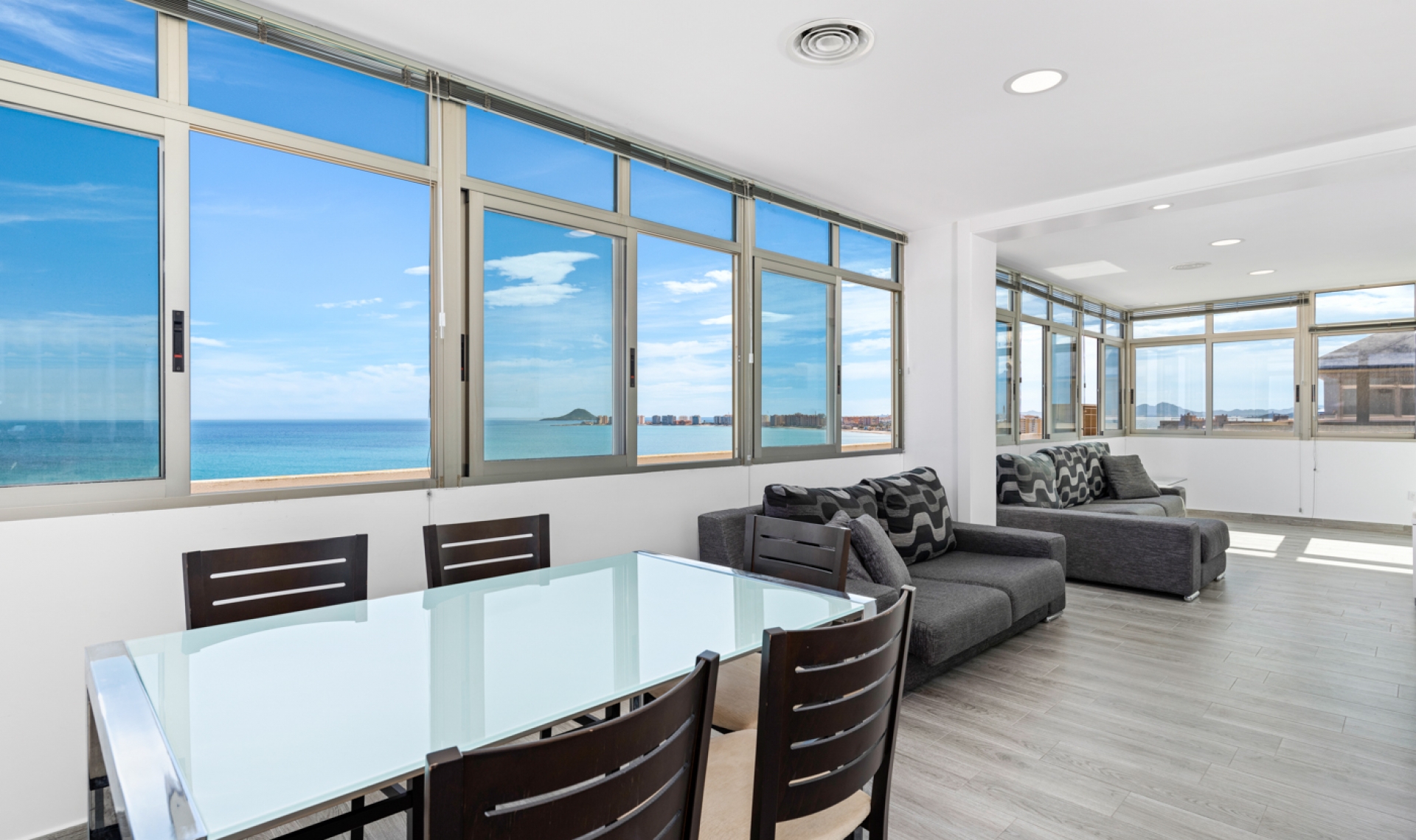 Resale - Penthouse -
La Manga