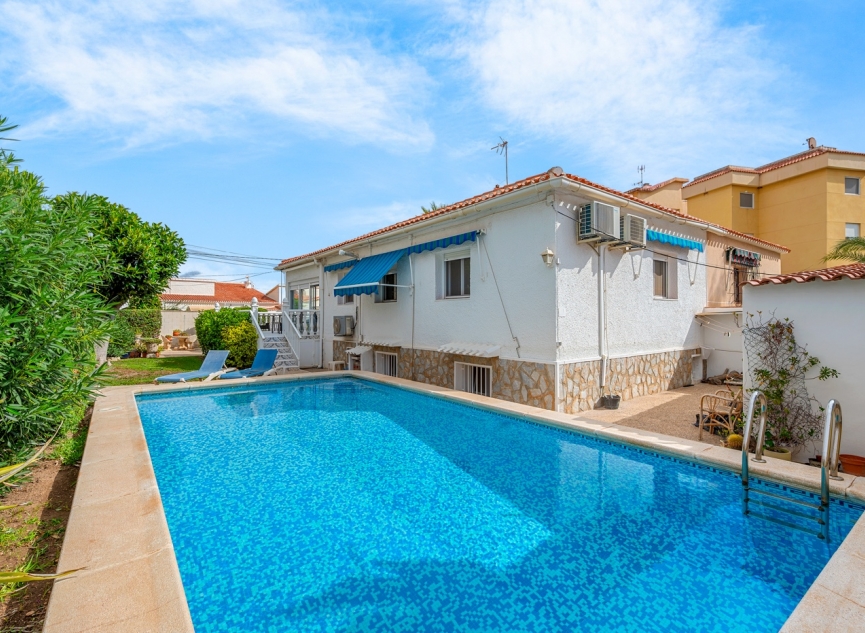 Resale - Semi-detached -
Orihuela Costa - Punta Prima
