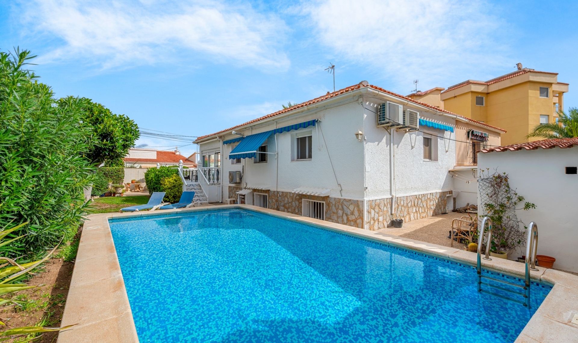 Resale - Semi-detached -
Orihuela Costa - Punta Prima