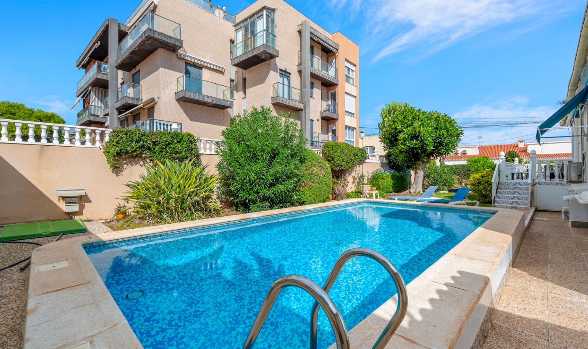 Resale - Semi-detached -
Orihuela Costa - Punta Prima