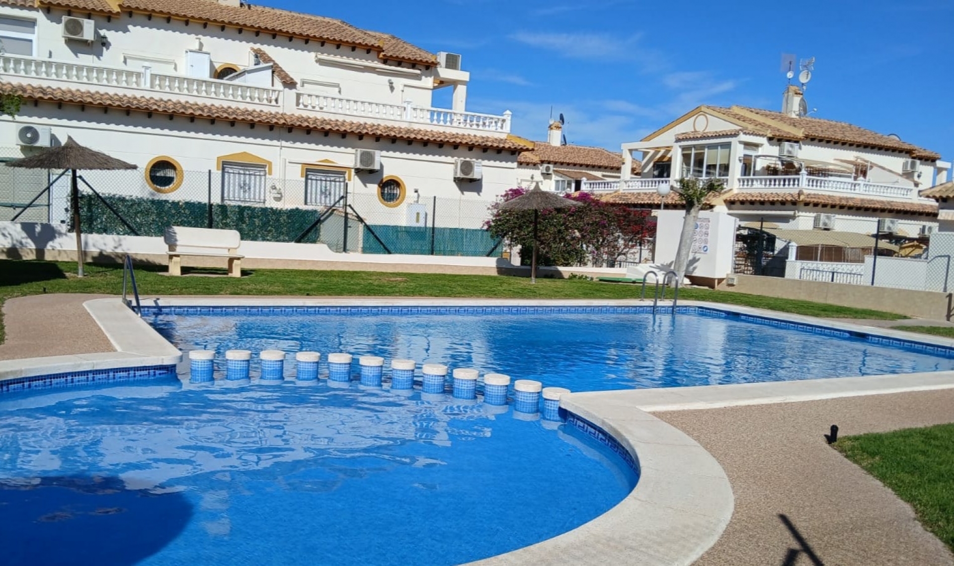 Resale - Townhouse -
Orihuela Costa