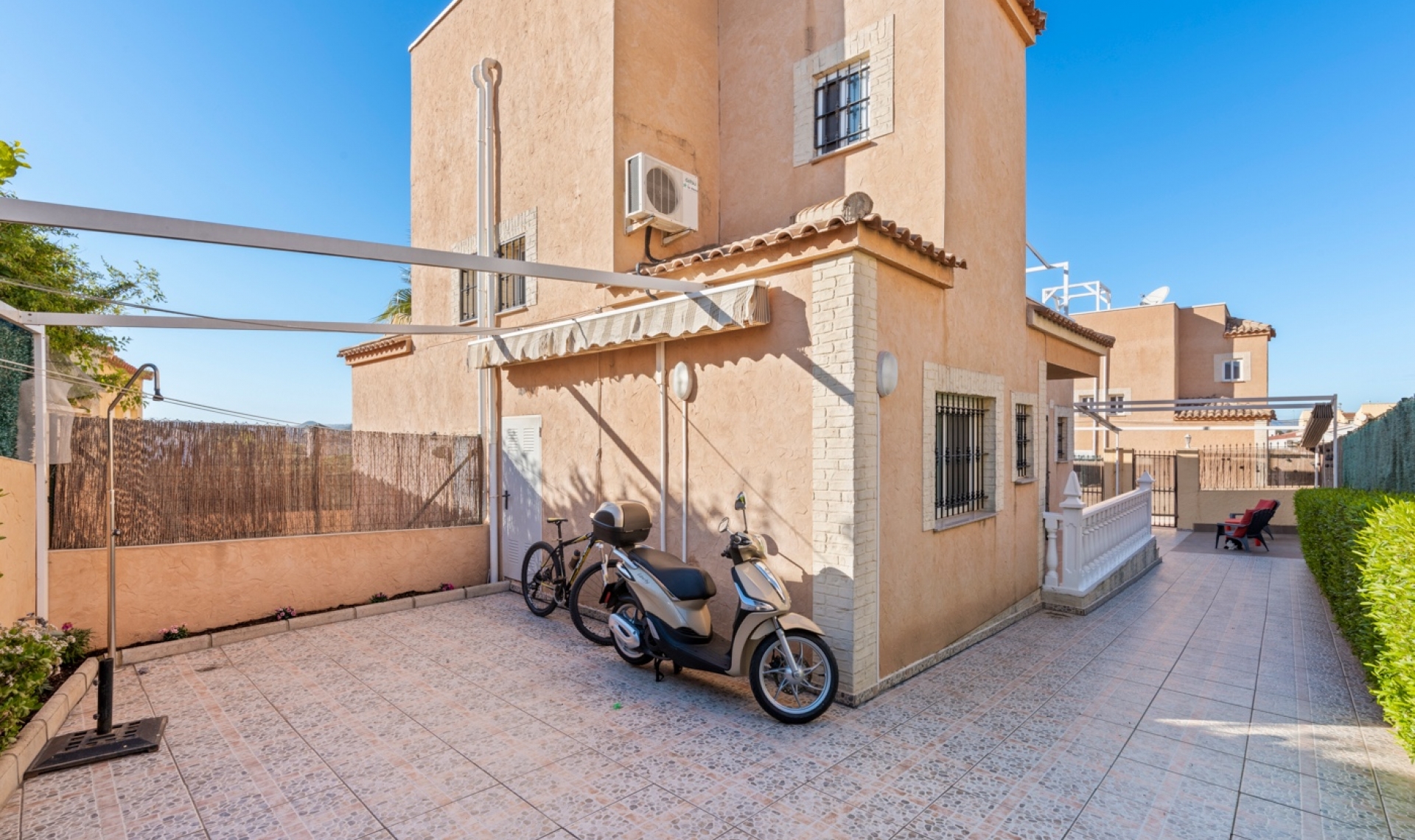 Resale - Townhouse -
San Fulgencio - Urb. La Marina