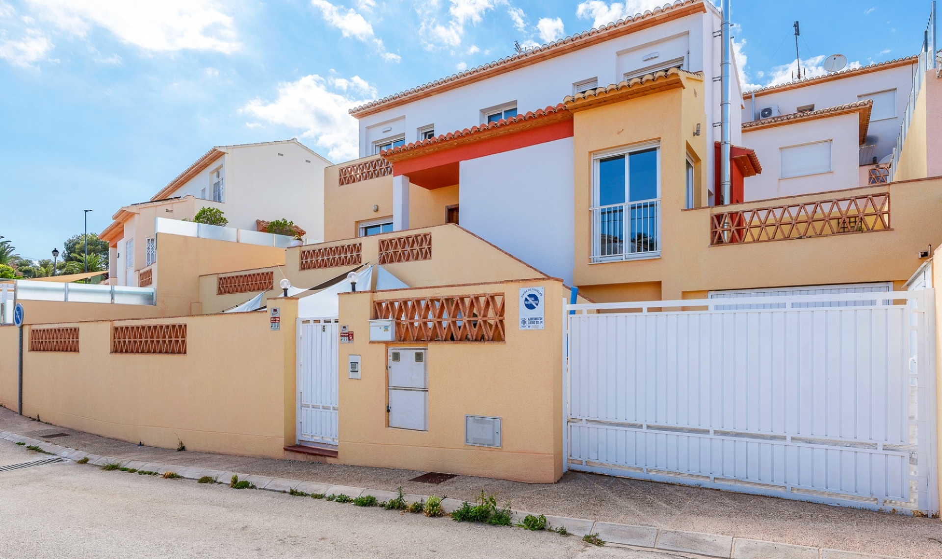 Resale - Villa -
Alfas del Pí