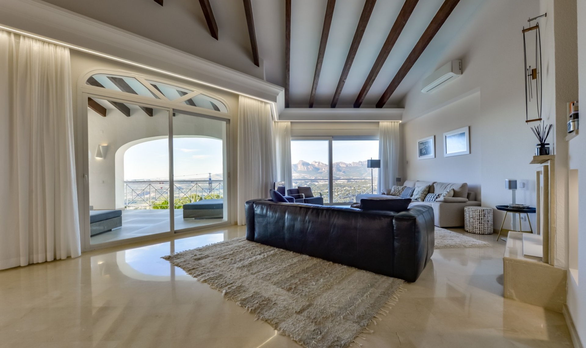 Resale - Villa -
Altea - Sierra de Altea