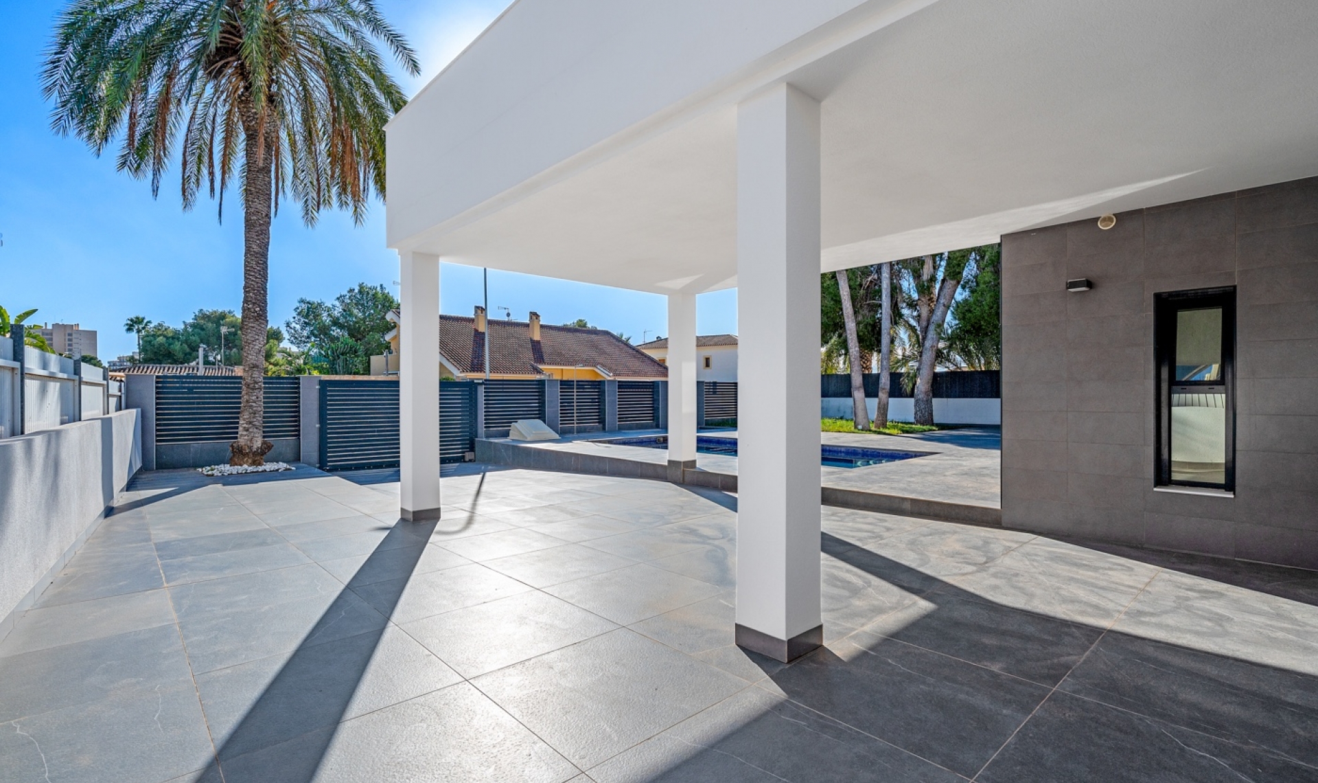 Resale - Villa -
Campoamor