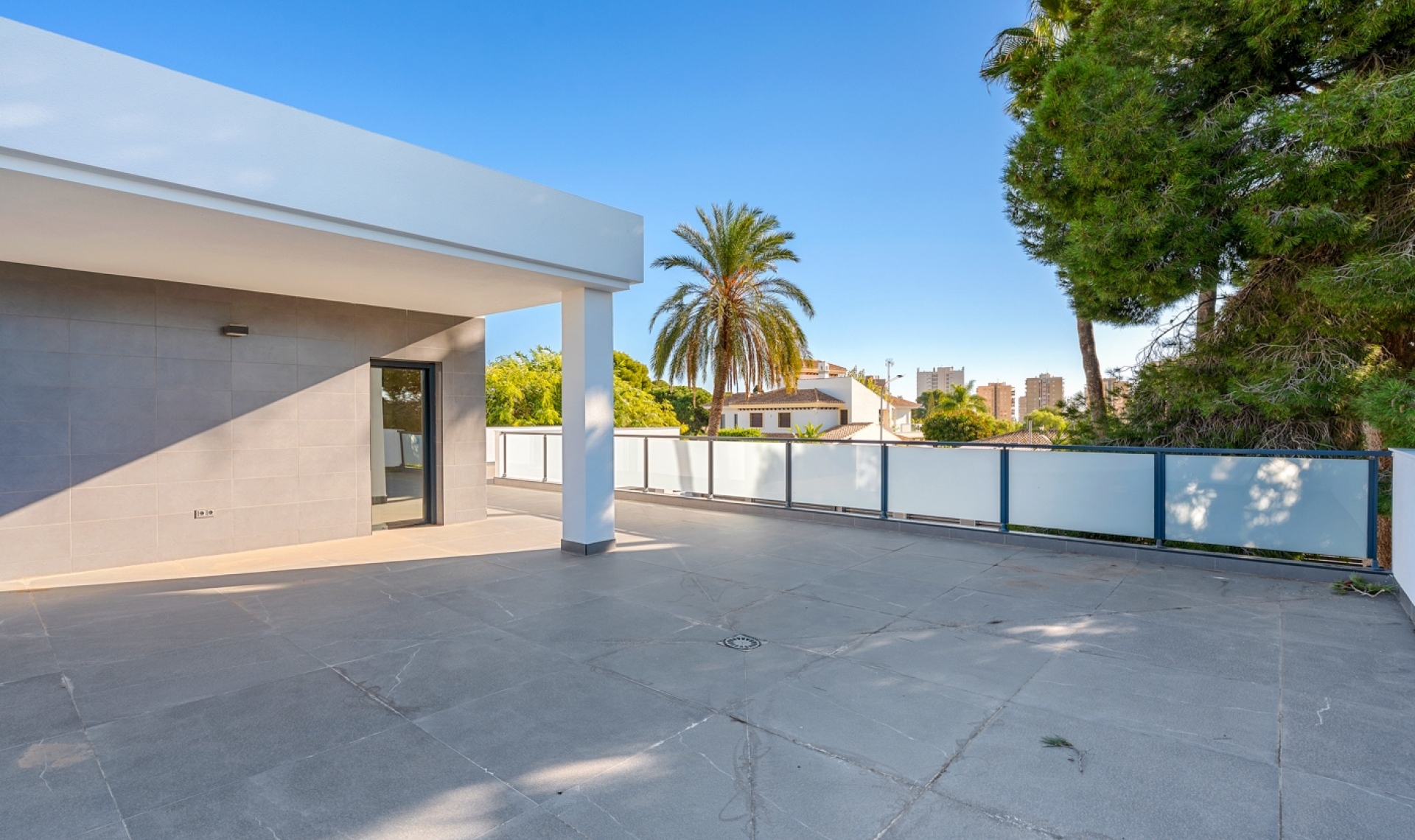 Resale - Villa -
Campoamor