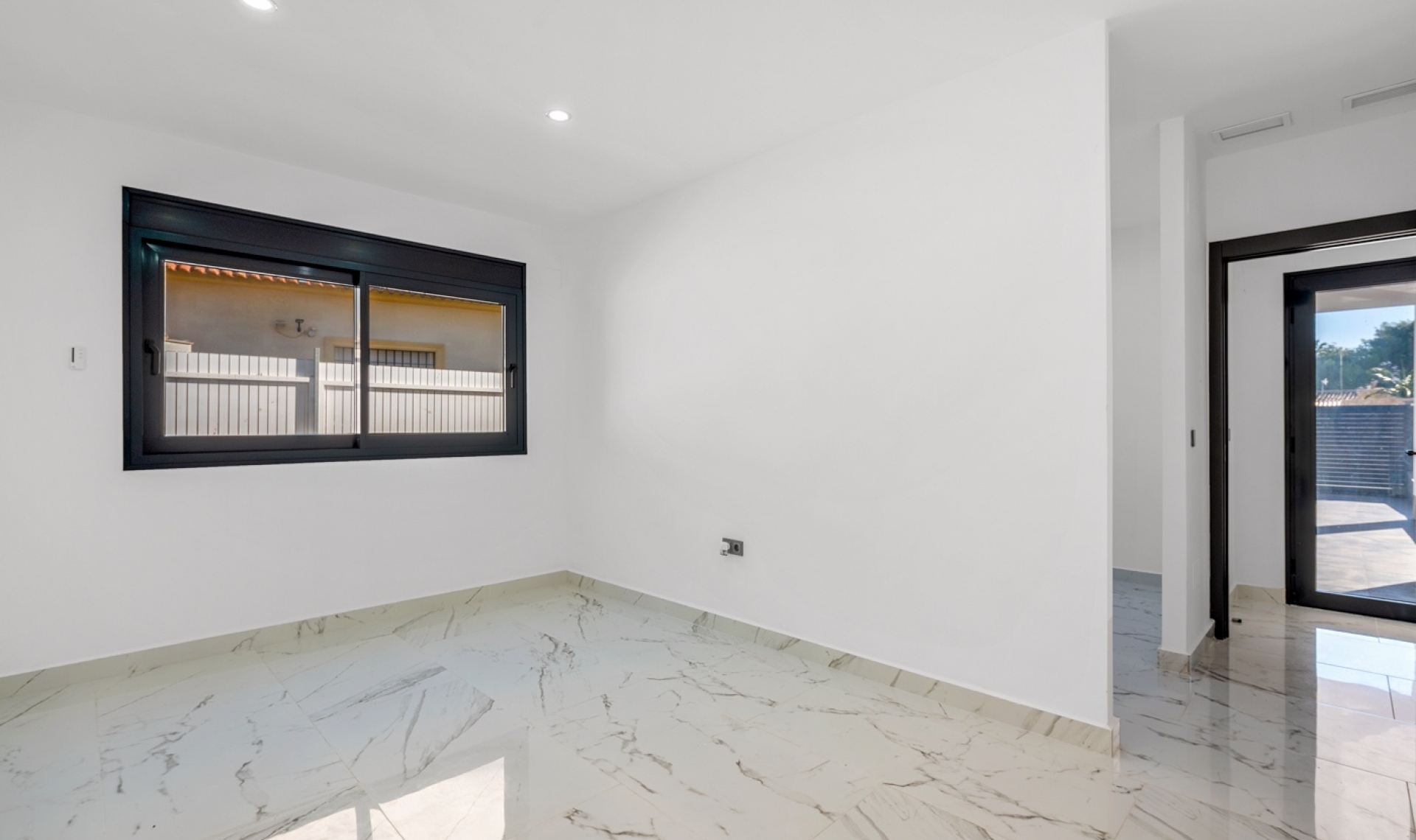 Resale - Villa -
Campoamor