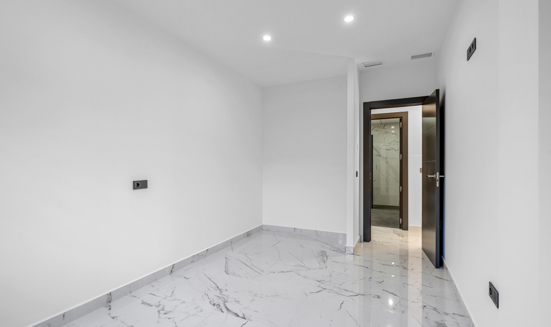 Resale - Villa -
Campoamor