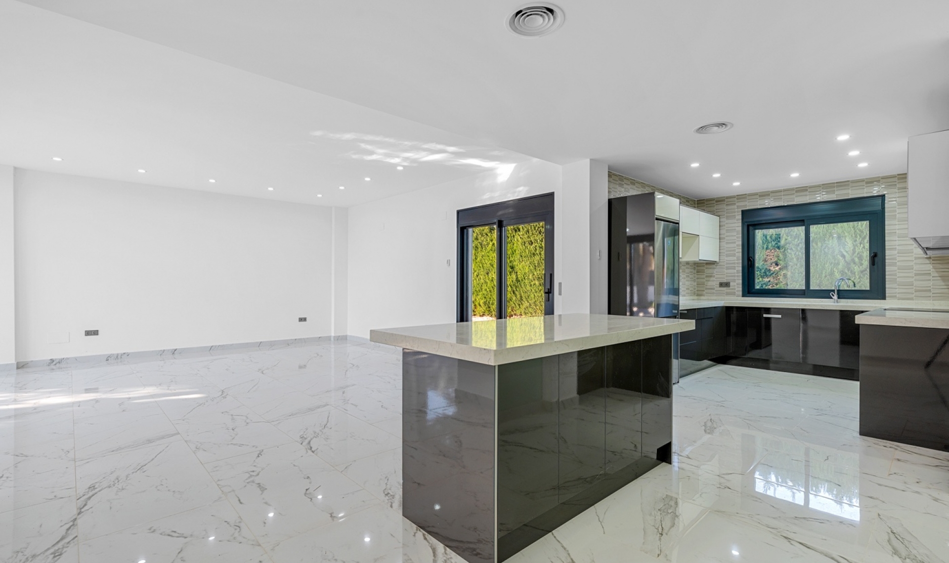 Resale - Villa -
Campoamor