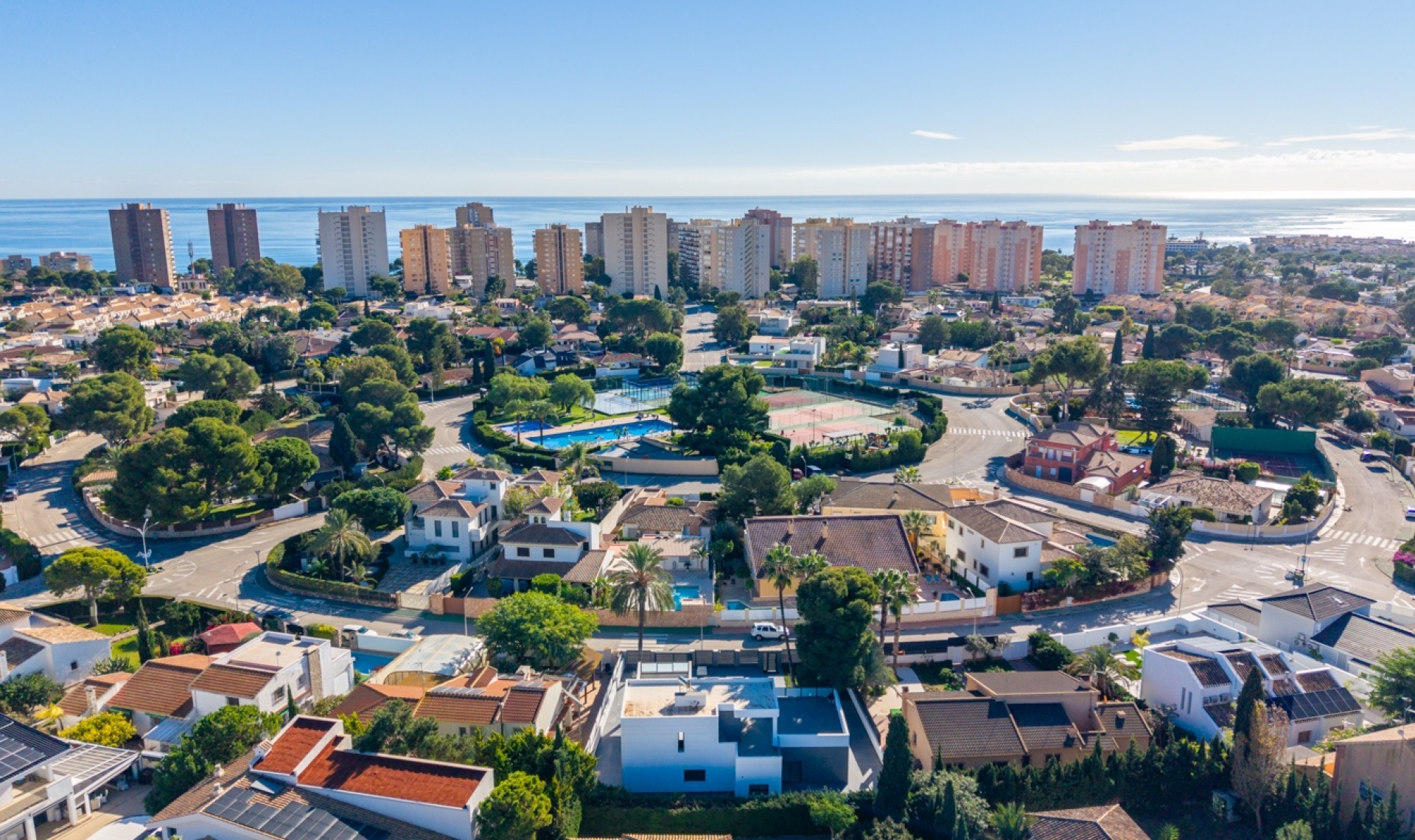 Resale - Villa -
Campoamor