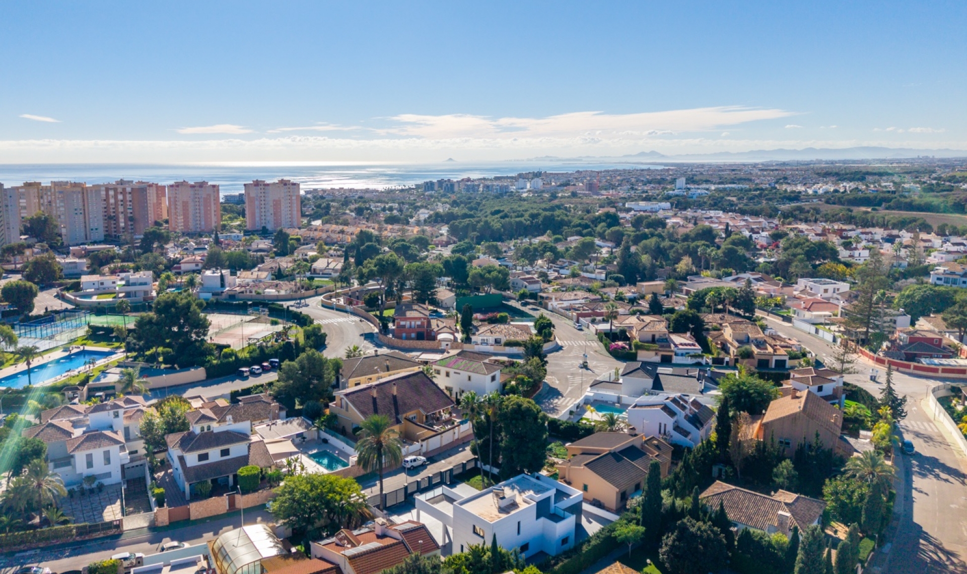 Resale - Villa -
Campoamor