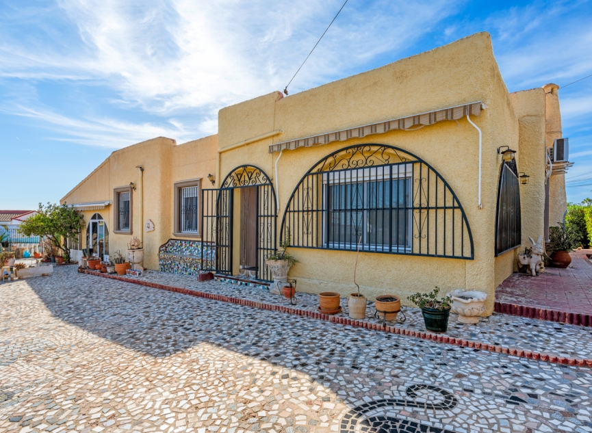 Resale - Villa -
Ciudad Quesada - Rojales