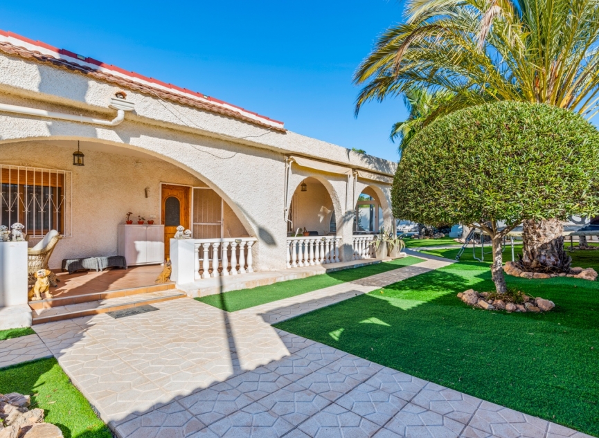 Resale - Villa -
Ciudad Quesada - Rojales